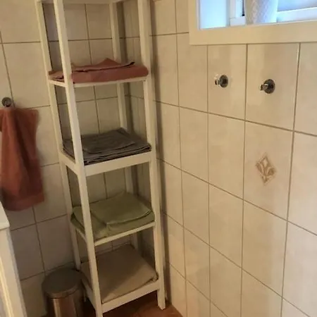 公寓 Koselig Nyoppusset 3 Roms Med Egen Parkeringsplass I Rolige Omgivelse Naer Sjoen, 2 Mil Nord For Sentrum. *