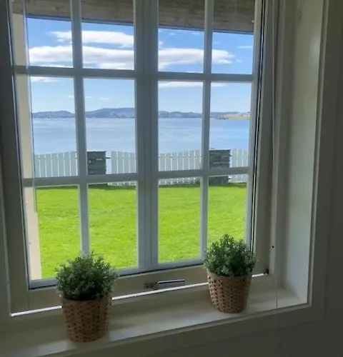 Koselig Nyoppusset 3 Roms Med Egen Parkeringsplass I Rolige Omgivelse Naer Sjoen, 2 Mil Nord For Sentrum. Διαμέρισμα Μπέργκεν