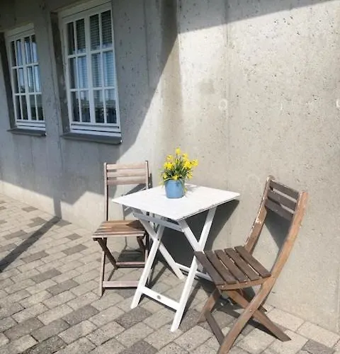 Апартаменты Koselig Nyoppusset 3 Roms Med Egen Parkeringsplass I Rolige Omgivelse Naer Sjoen, 2 Mil Nord For Sentrum.