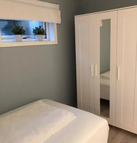 Διαμέρισμα Koselig Nyoppusset 3 Roms Med Egen Parkeringsplass I Rolige Omgivelse Naer Sjoen, 2 Mil Nord For Sentrum. *