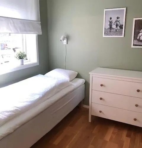 Διαμέρισμα Koselig Nyoppusset 3 Roms Med Egen Parkeringsplass I Rolige Omgivelse Naer Sjoen, 2 Mil Nord For Sentrum.